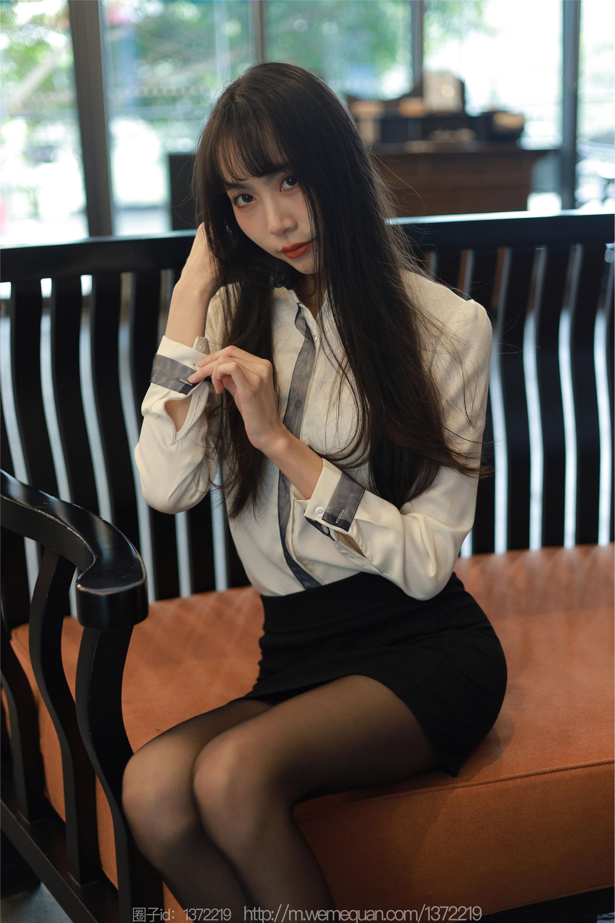 IESS异思趣向  2023.02.14 丝享家 1361 团团《美腿下午茶》